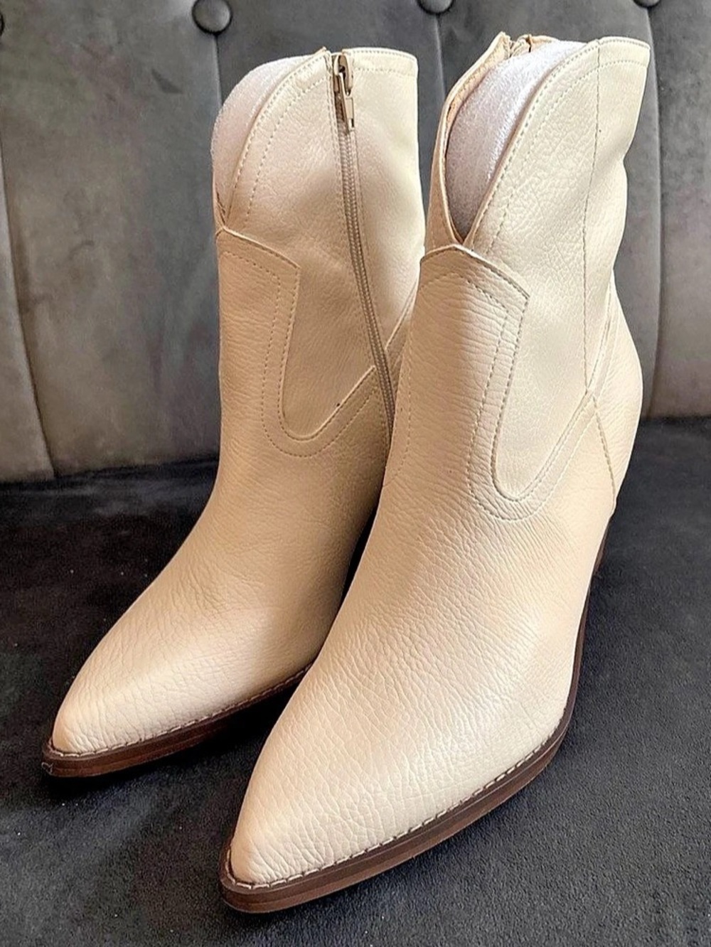 Oasis Society The Tara Two Paneled Western Boot Beige & Brown US 6.5